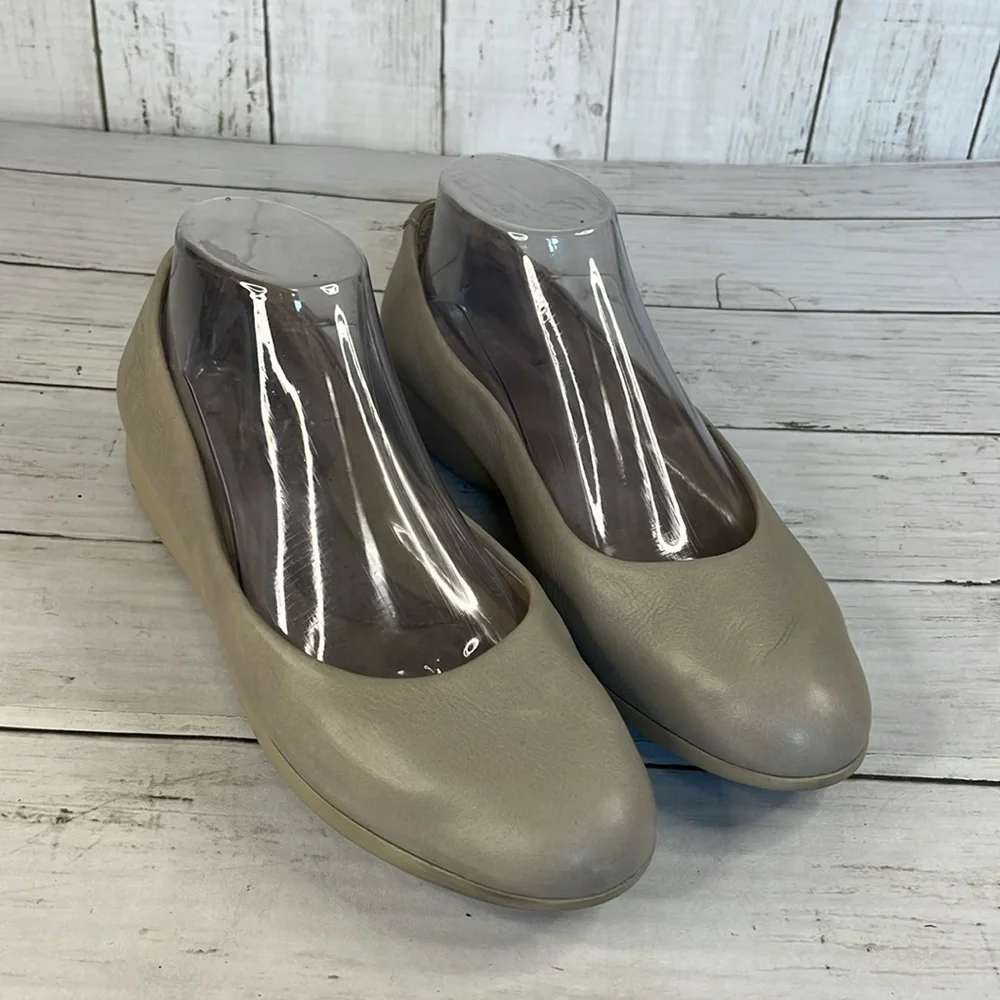Rockport Taupe Leather Lexington Flats